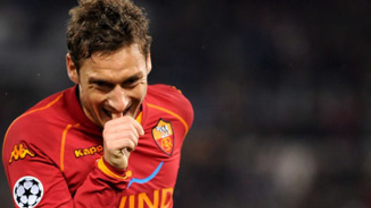 Totti: "Hablaré con Lippi para considerar mi regreso a la selección"