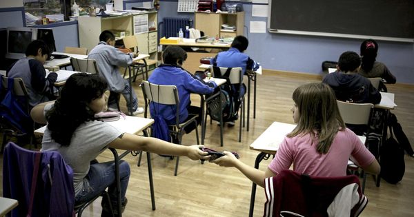 Foto: Vista de un aula en un colegio de Madrid. (EFE)