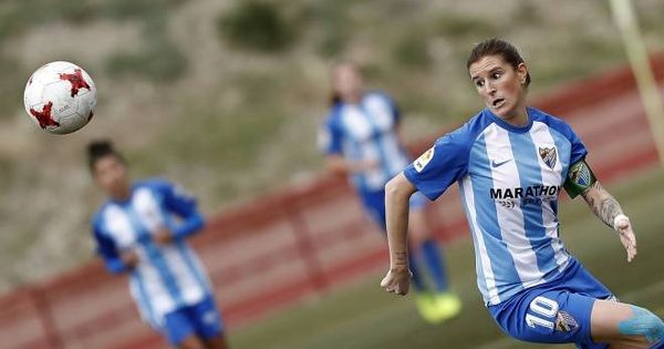 Foto: Adriana Martín, en un partido con el Málaga. (FOTO: Málaga CF)