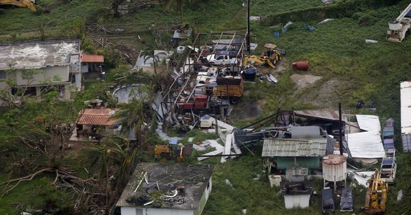 Foto: Misión del ejército para entregar suministros a damnificados huracán maría en Puerto Rico. (EFE)