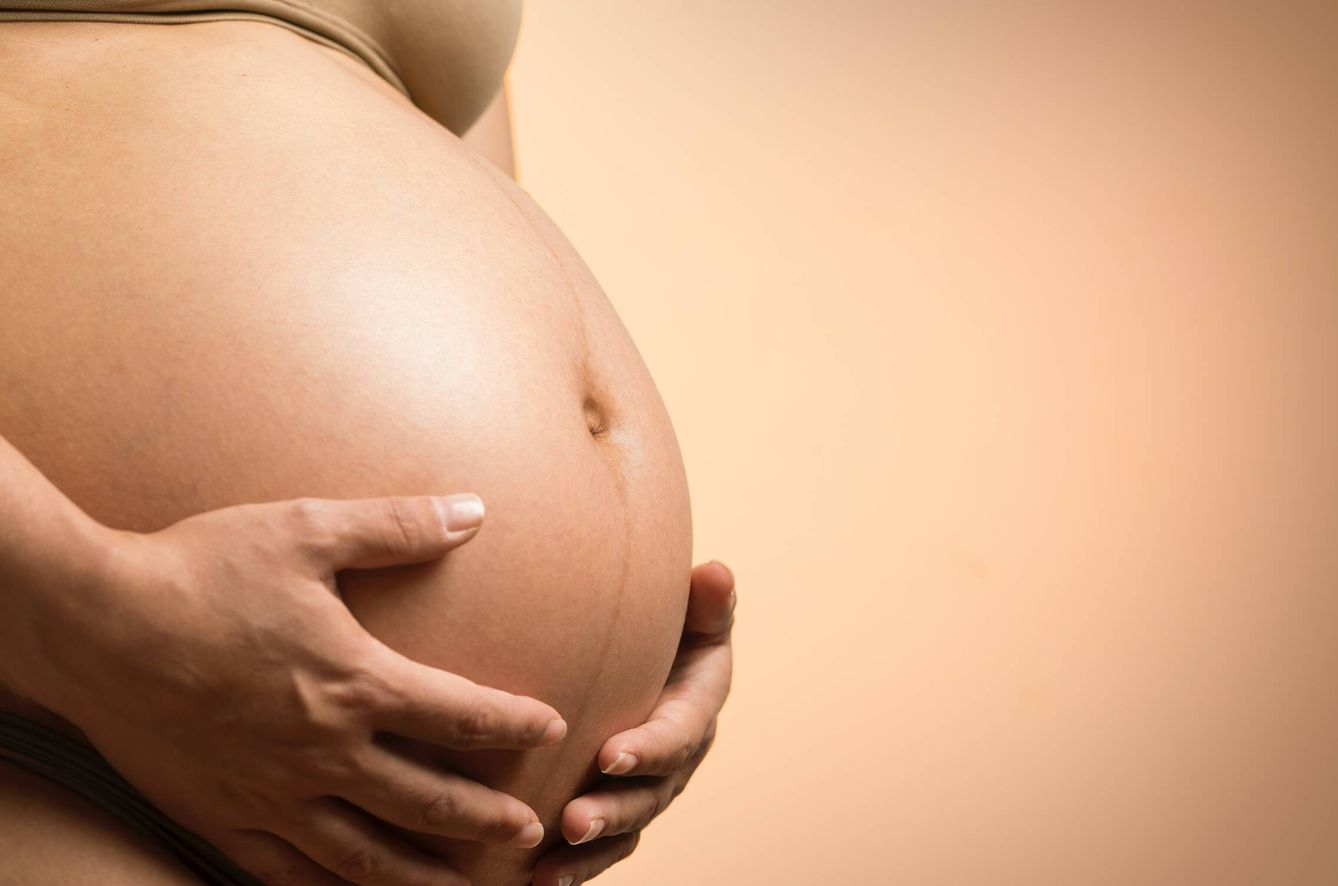 La obesidad materna puede incidir en el desarrollo del feto. (Pexels)