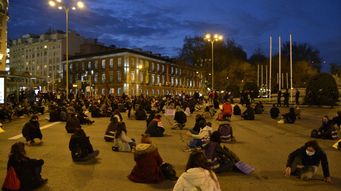 El Gobierno prohibió el 8-M con un informe de Madrid con datos erróneos