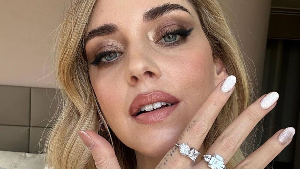 Por qué la prensa italiana habla de la manicura de Chiara Ferragni para Sanremo