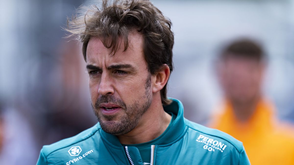 Hasta saludar con Los Zanahorios: la euforia con Fernando Alonso en el GP de España