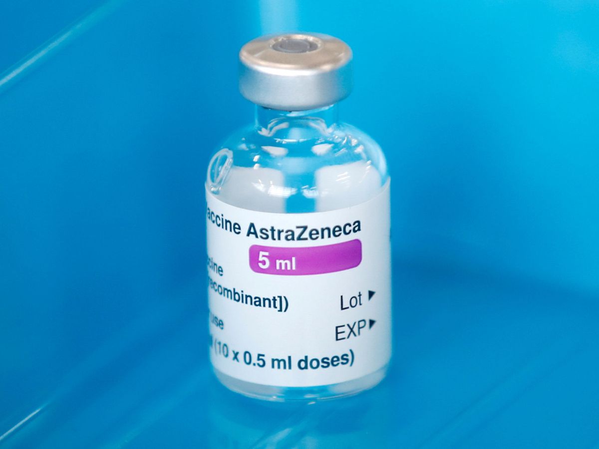 Foto: Vial de la vacuna de AstraZeneca. (Reuters)