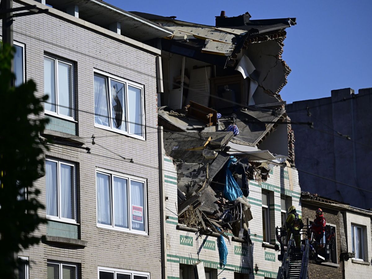 Foto: Vista del edificio de viviendas tras la explosión. (Europa Press/DPA/Dirk Waem)