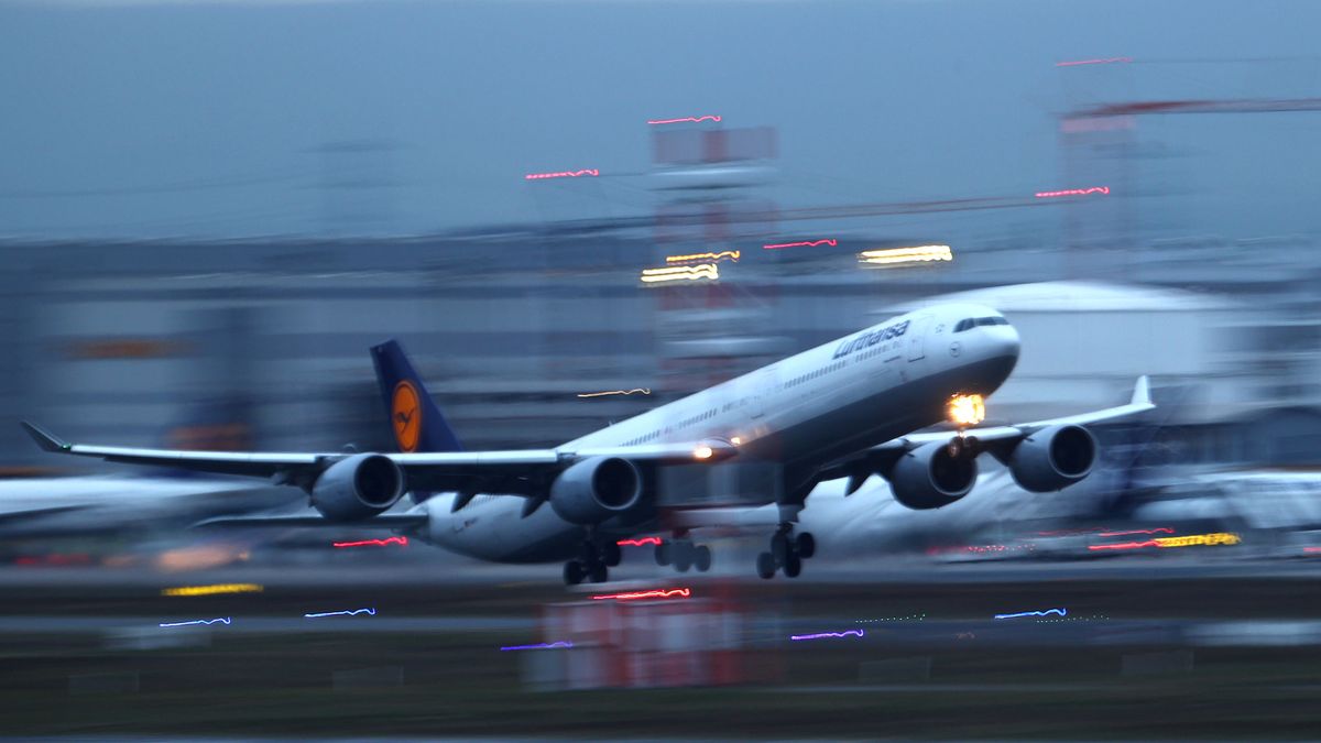 Grupo Lufthansa cancela 23.000 vuelos hasta finales de abril por el coronavirus