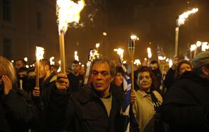 Motivos de la clase obrera griega para votar a Amanecer Dorado