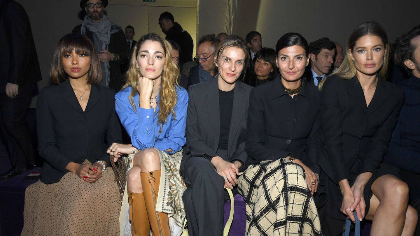 En el desfile de Dior junto a Kat Graham, Sofía Sánchez de Betak, Giovanna Battaglia y Doutzen Kroes. (Getty)