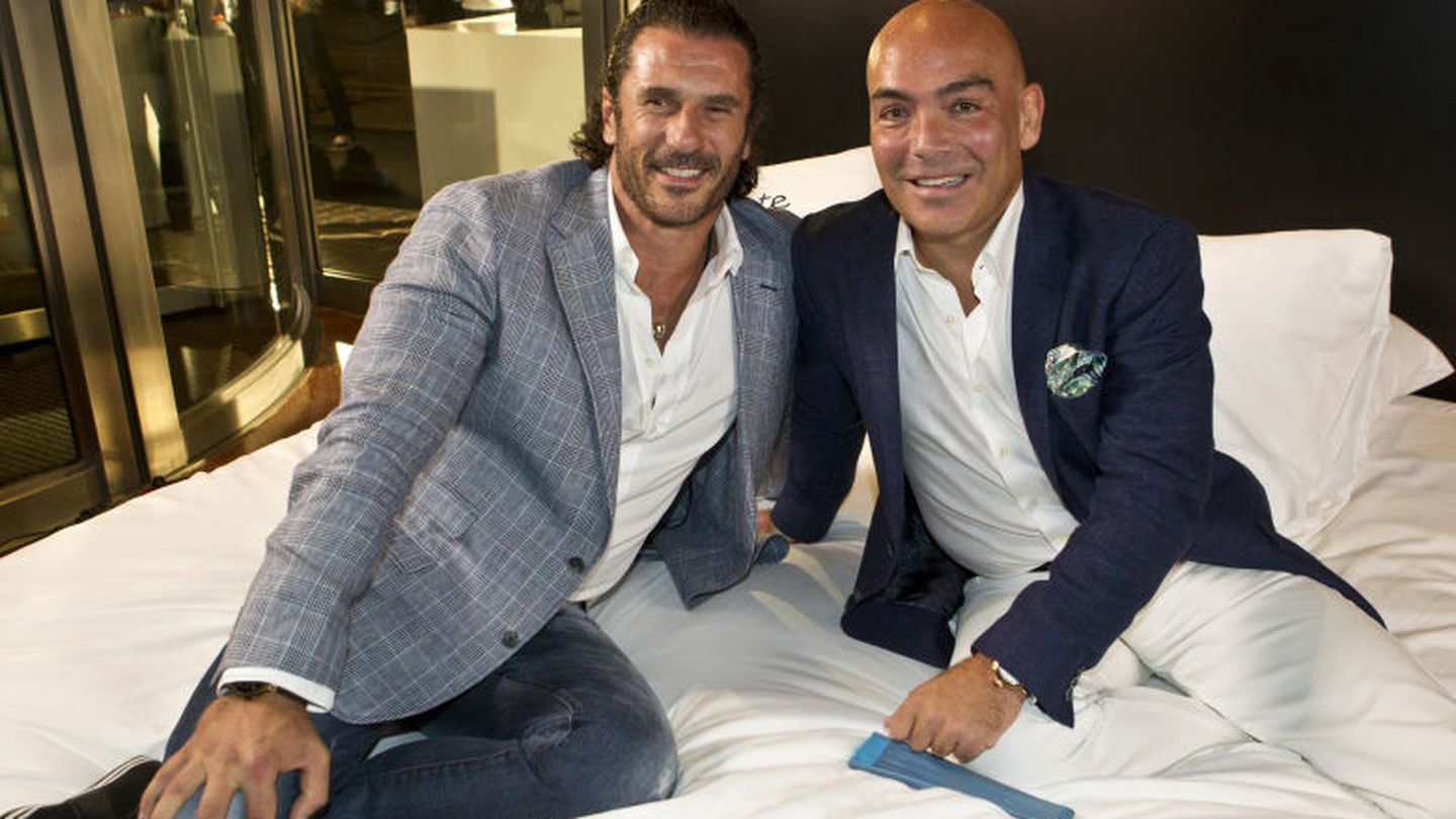 Kike Sarsola y Carlos Marrero, durante la presentación de su nuevo hotel 'Aitana'