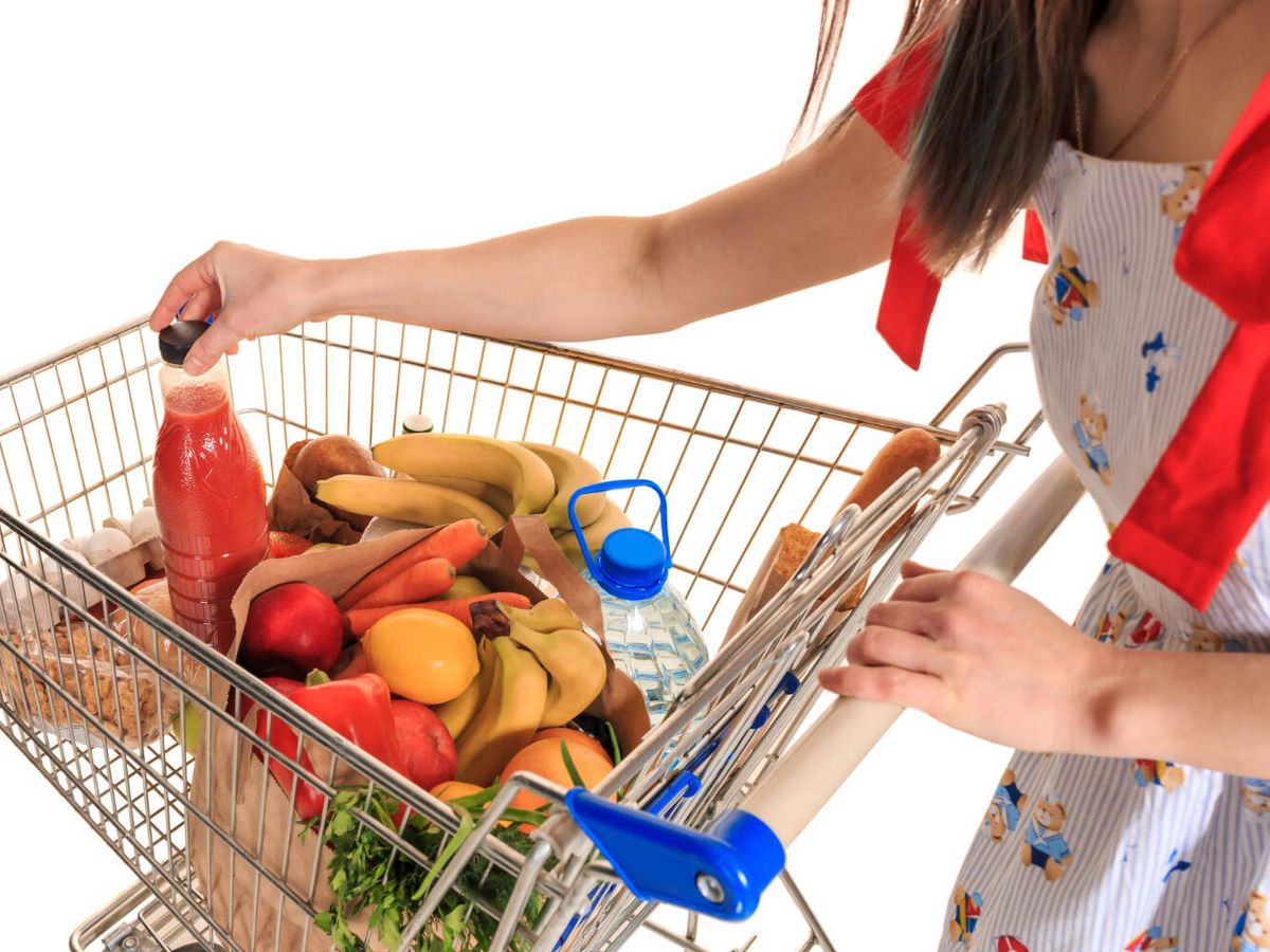 Foto: Supermercados DIA en Argentina y en España, ¿dónde sale más barata la compra? (YuliiaKa para Freepik)