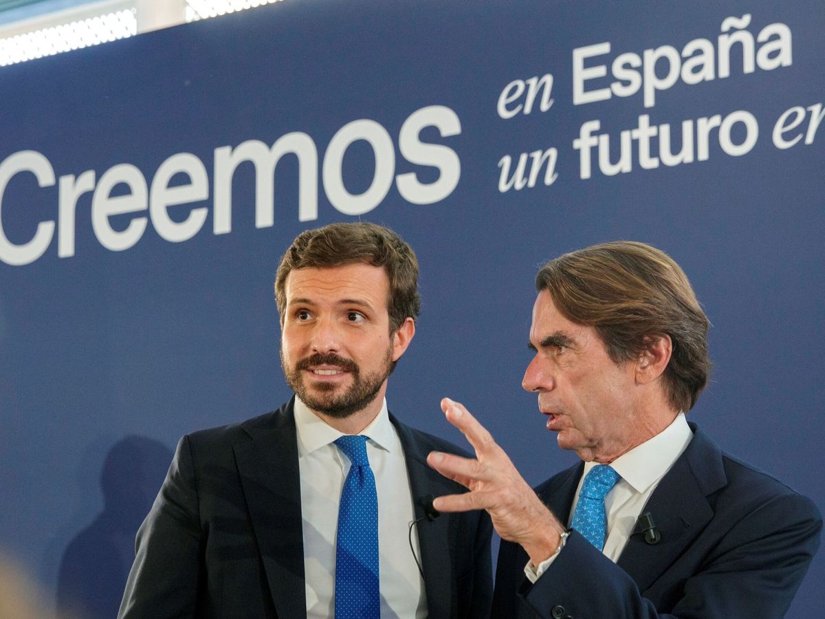 Foto: El líder del PP, Pablo Casado, y quien fuese su mentor, el expresidente José María Aznar. (EFE)