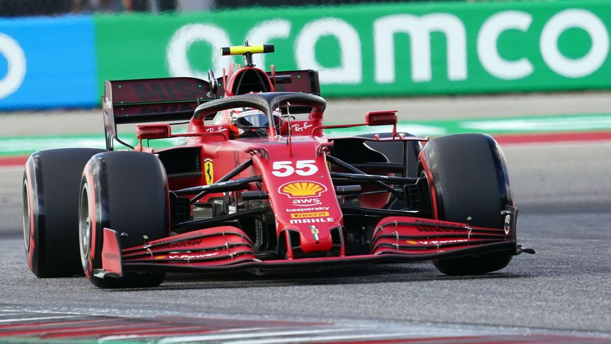 Sainz empezará sexto y Alonso 12º; los Mercedes saldrán los primeros