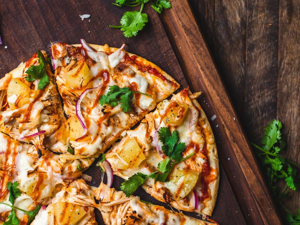 Foto: Recetas de pizza originales y saludables. (Chad Montano para Unsplash)
