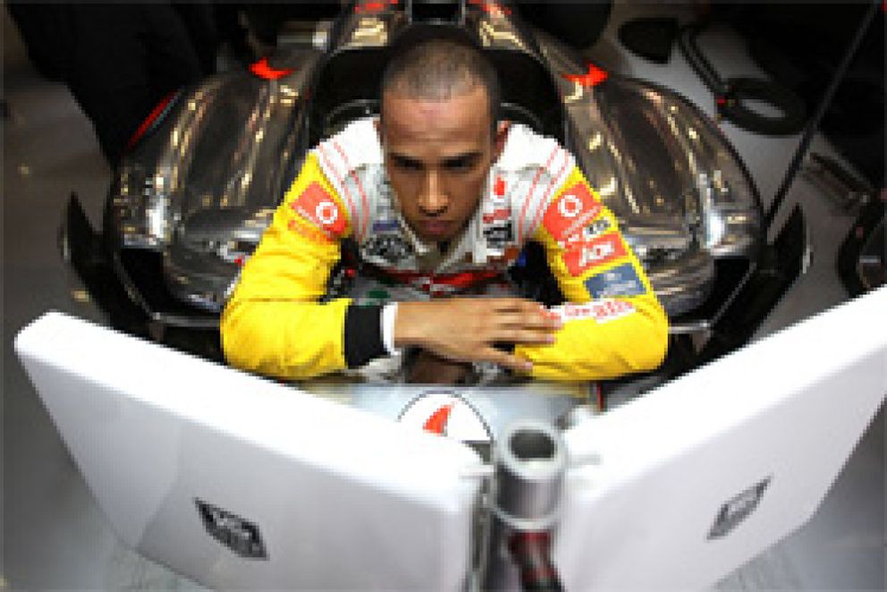 Foto: Lewis Hamilton y cómo la prensa británica ve la viga en el ojo ajeno