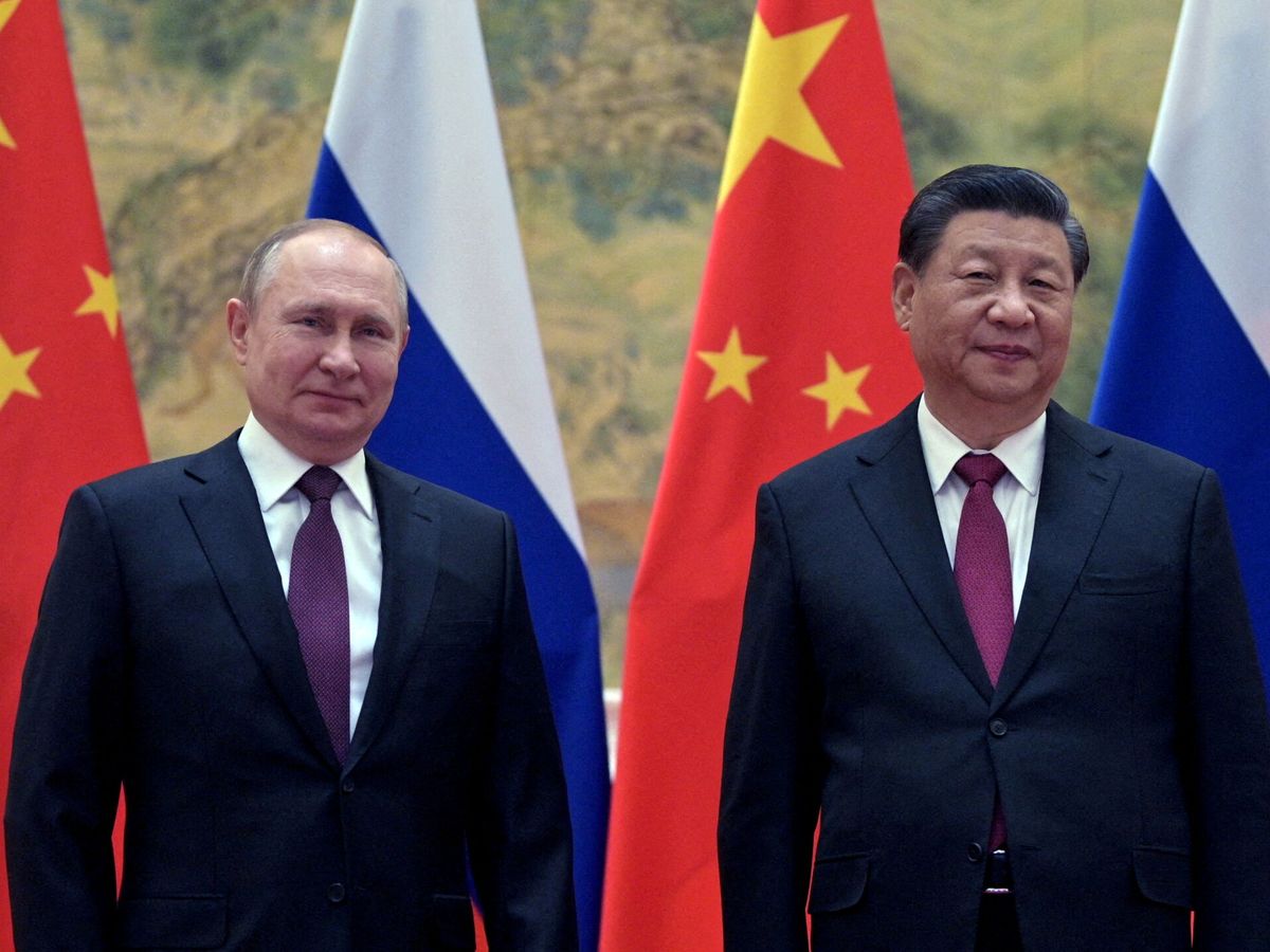 Foto: El presidente de Rusia, Putin, junto a su homólogo chino Xi Jinping. (Reuters)