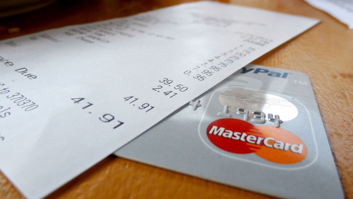 El BdE retira la licencia al emisor de tarjetas de PayPal y bloquea a 100.000 clientes