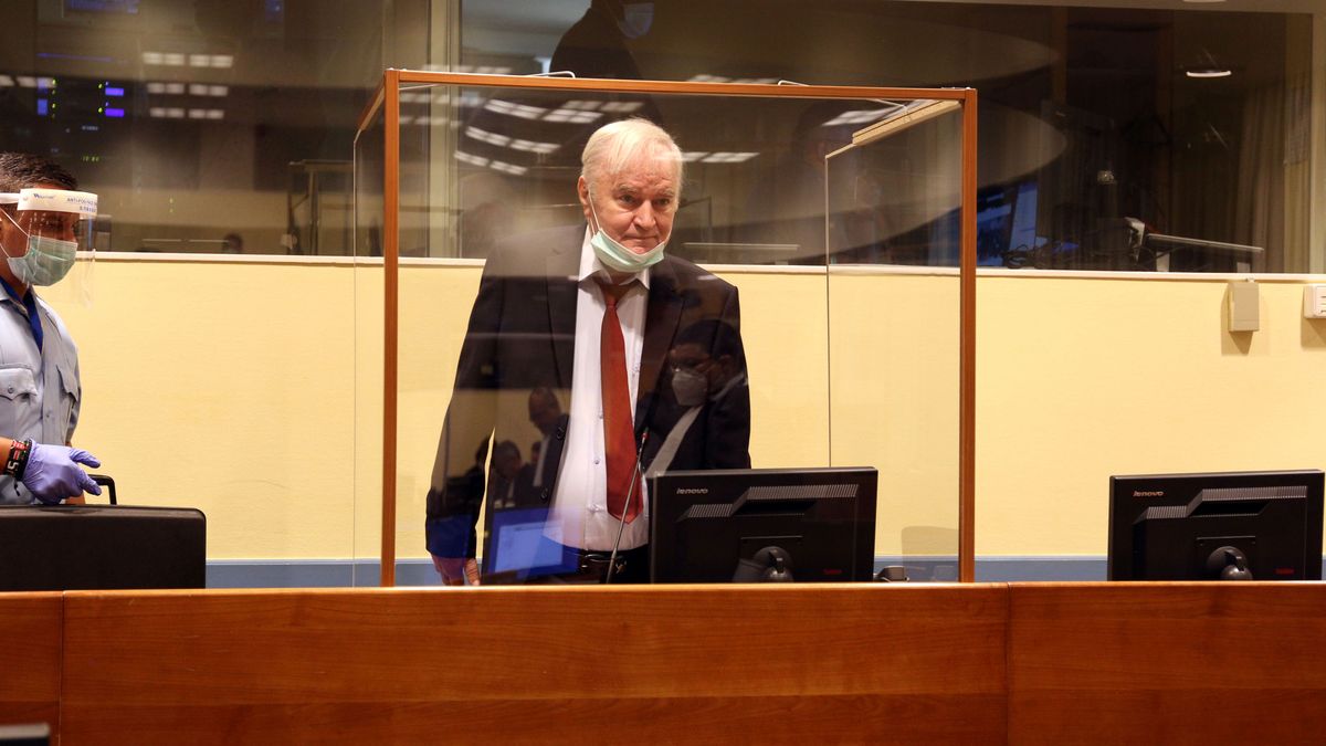 Arranca en La Haya el juicio final a Ratko Mladic, el 'carnicero de Srebrenica'
