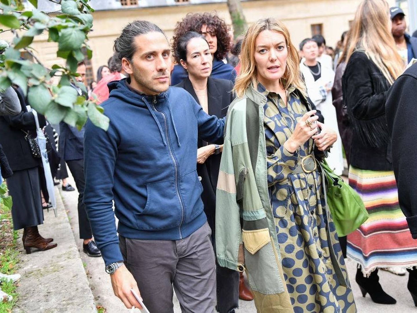 Marta Ortega y Carlos Torretta acuden al desfile de Valentino en París. (Getty)