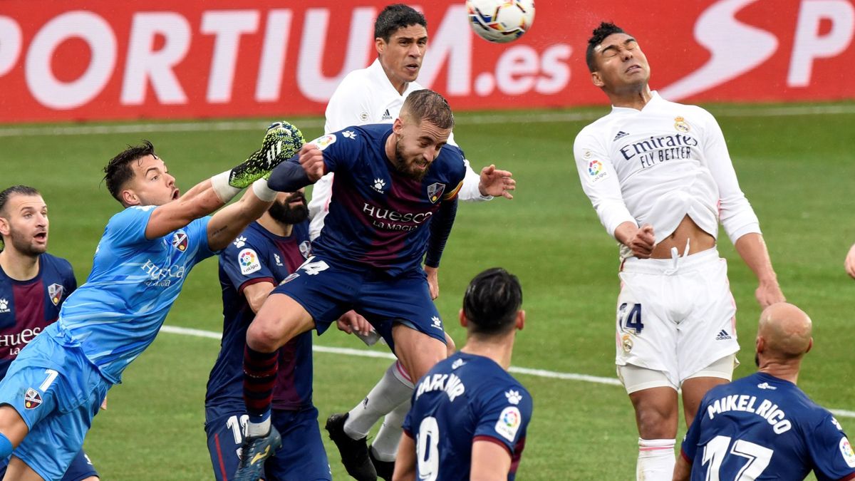Varane da la cara por Zidane: el Real Madrid remonta con dos goles del francés (1-2)