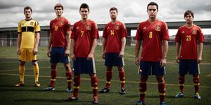 España jugará la Eurocopa con una camiseta tóxica por su exceso de plomo