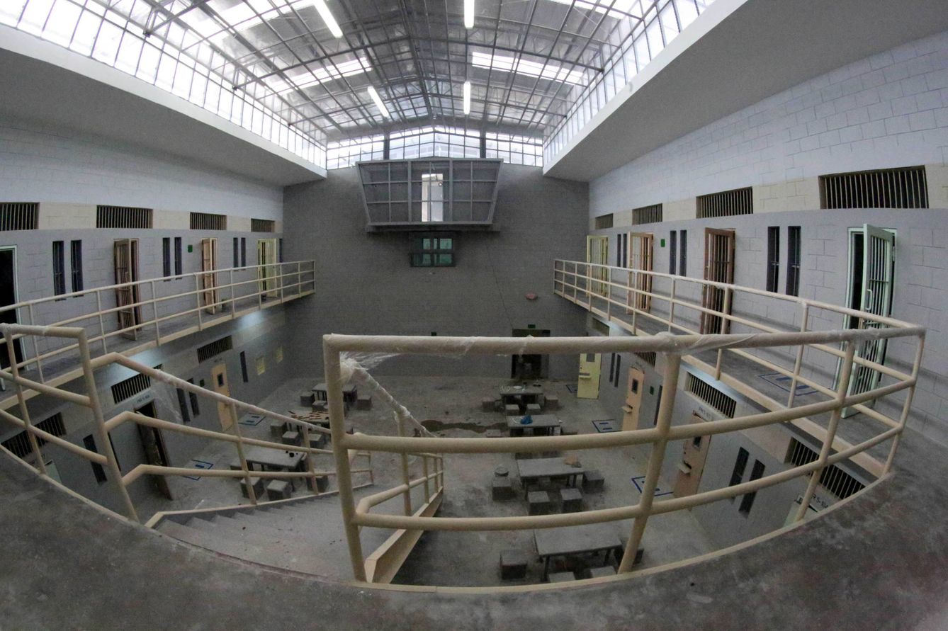 El interior de la prisión de máxima seguridad conocida como El Pozo, en Ilama, Honduras. (Reuters)