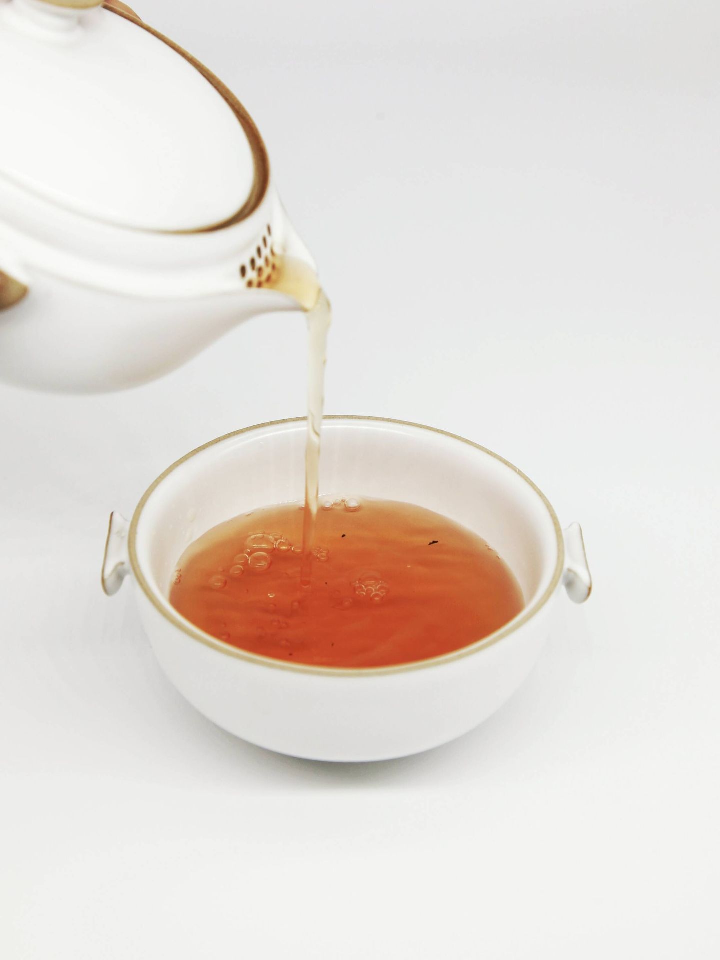 Cómo el té acelera el metabolismo. (Unsplash/CHI CHEN)