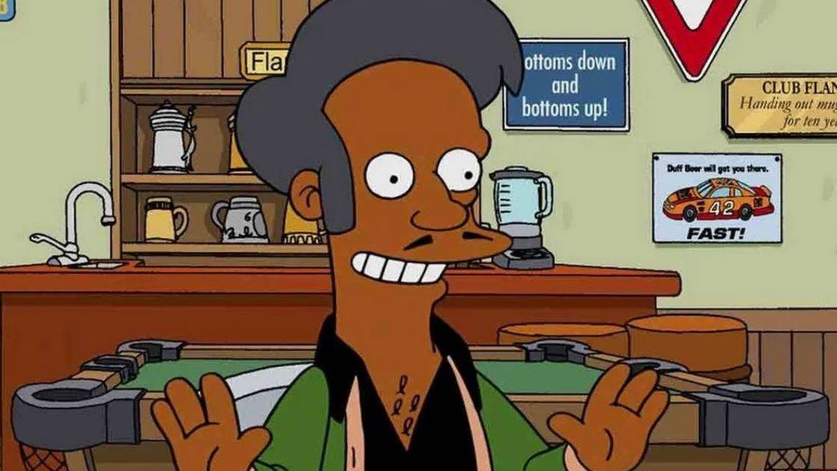 El actor que puso voz a Apu durante décadas en 'Los Simpson' se disculpa con los indios 