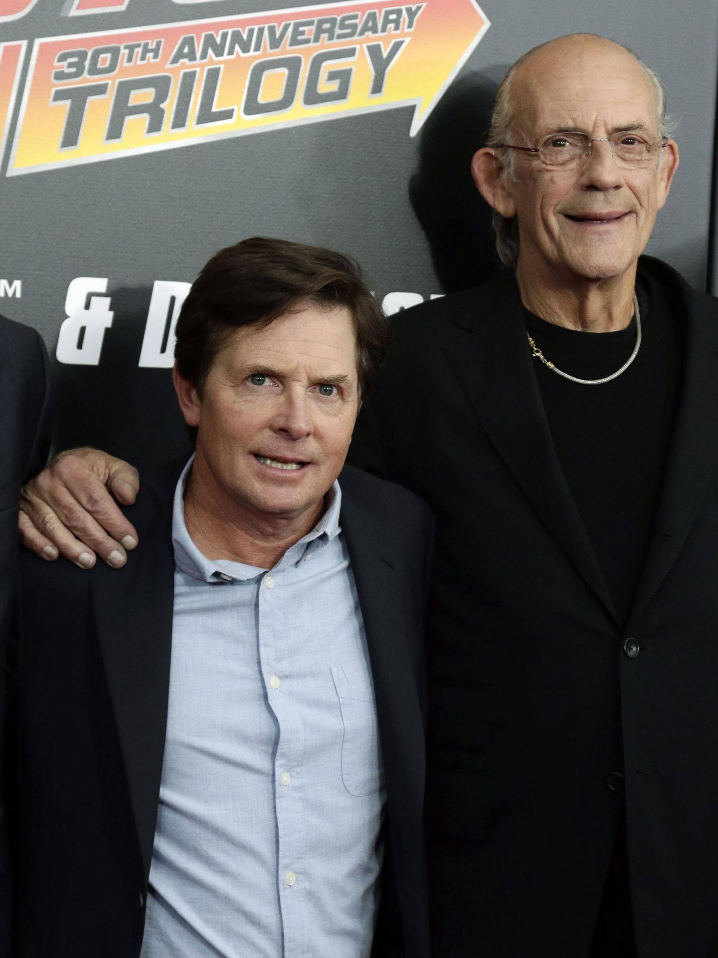 Michael J. Fox con su compañero de reparto en 'Regreso al futuro', Christopher Lloyd. (EFE)