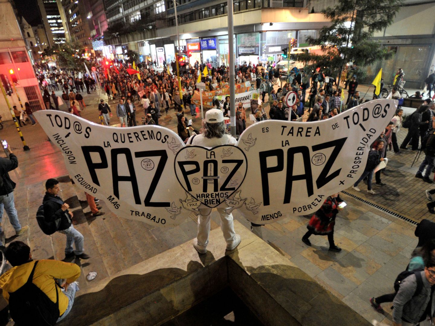 Protesta contra los cambios exigidos por Iván Duque a la Ley Especial para la Paz, en Bogotá, el 18 de marzo de 2019. (Reuters)