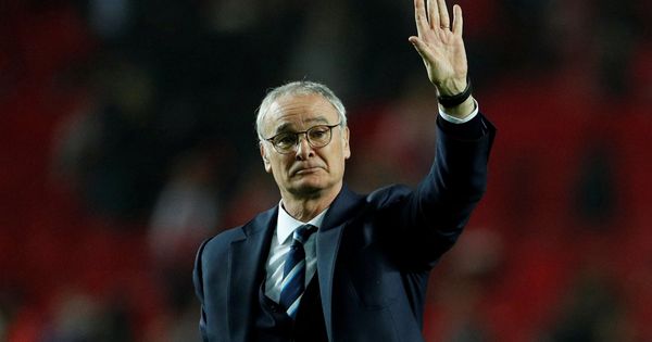 Foto: Claudio Ranieri emitió una emotiva carta de despedida del Leicester (Reuters)