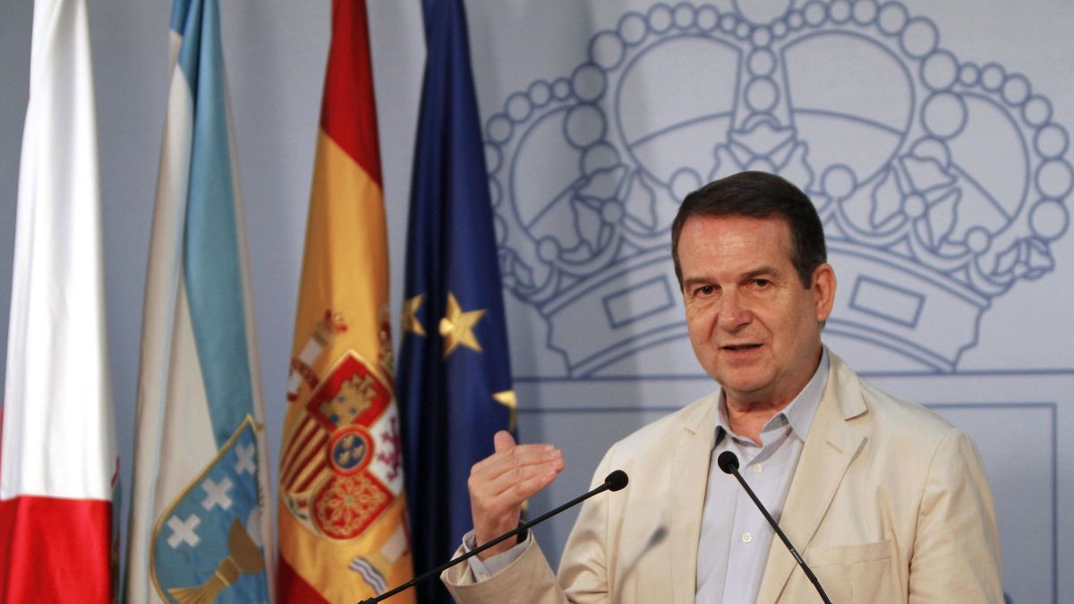 Polémica en Vigo: el alcalde socialista se niega a retirar una cruz franquista 