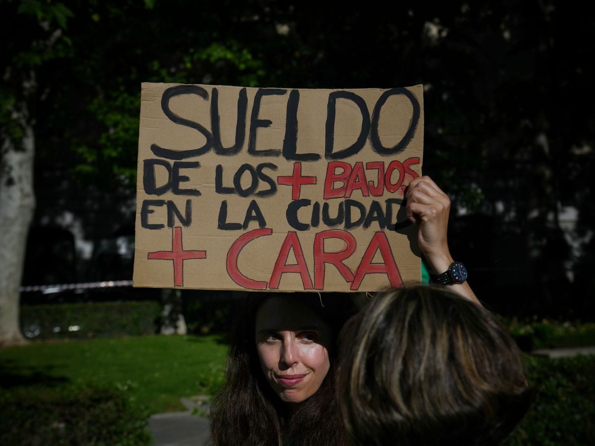 Foto: Una manfiestación de profesores en Madrid. (Europa Press/Fernando Sánchez)