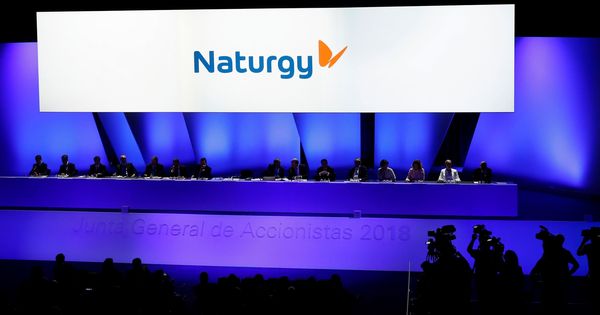 Foto: Momentos de la Junta General de Accionistas de Gas Natural Fenosa que ha adoptado hoy un nuevo nombre, Naturgy. (EFE)