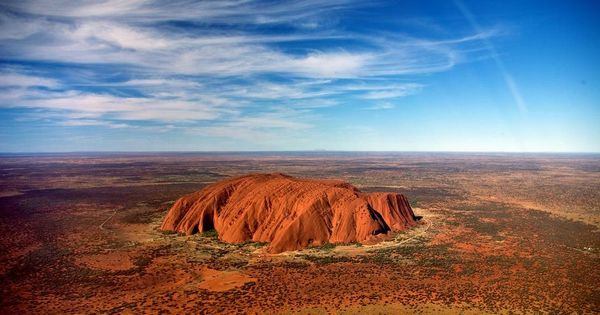 Foto: El sagrado monte Uluru de Australia. 