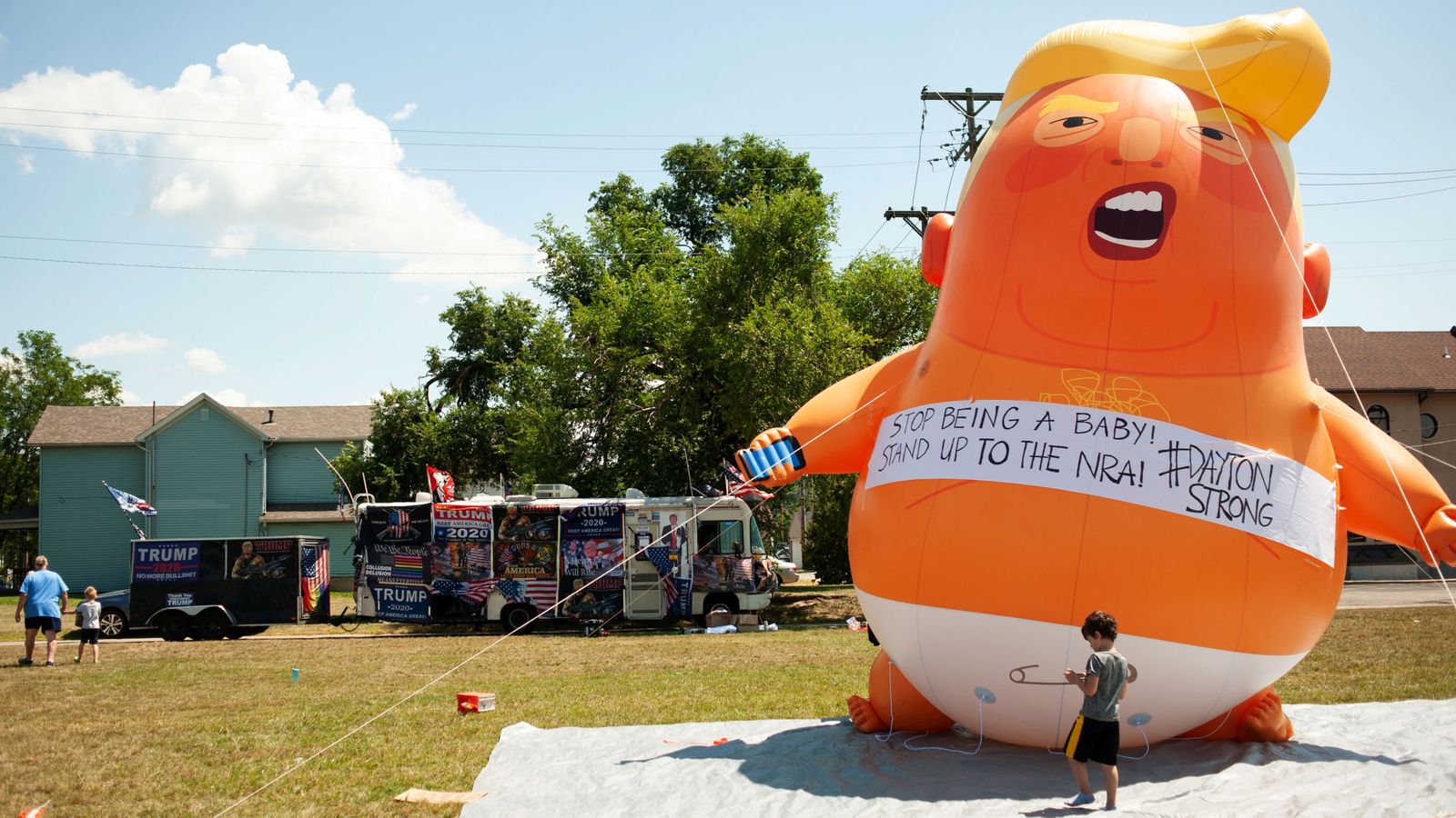 Foto: Un globo contra Trump en Dayton. (Reuters)