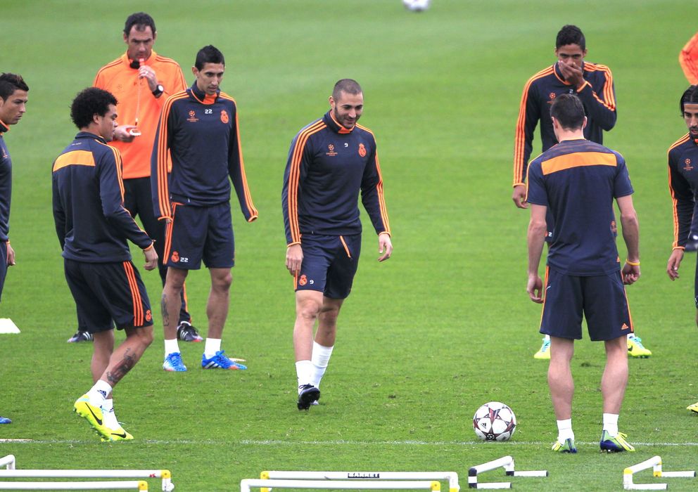 Foto: Los jugadores del Real Madrid durante el entrenamiento en el Bernabéu (Efe).