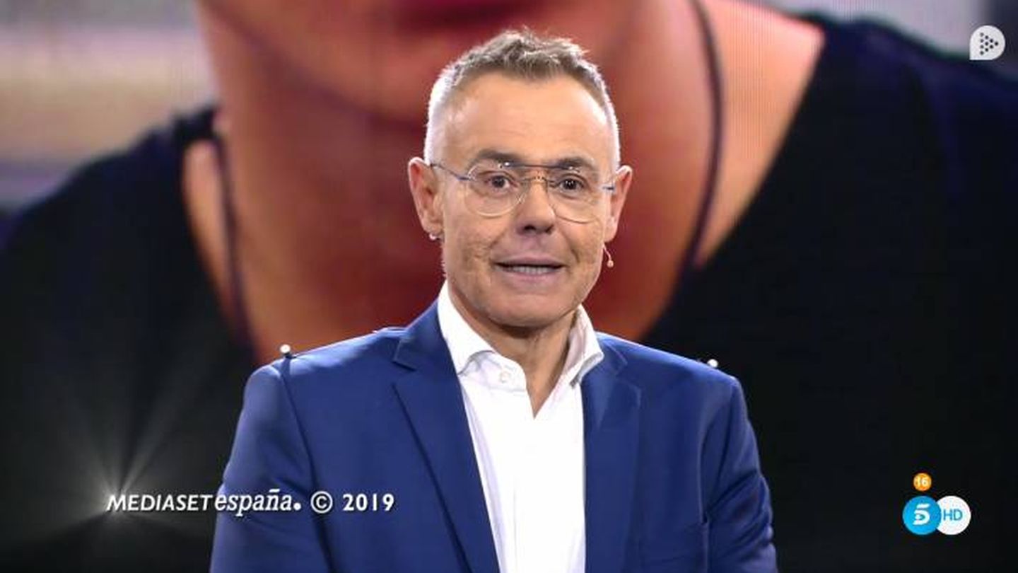 Jordi González, comunicando las novedades de 'GH Dúo'. (Telecinco)
