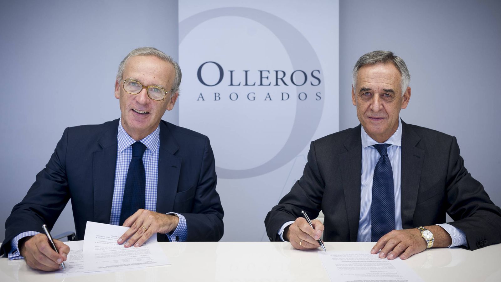 Foto: Luis Nobre Guedes y Jaime Olleros, en la firma del acuerdo de colaboración el pasado mes de octubre. (Juan Naharro)