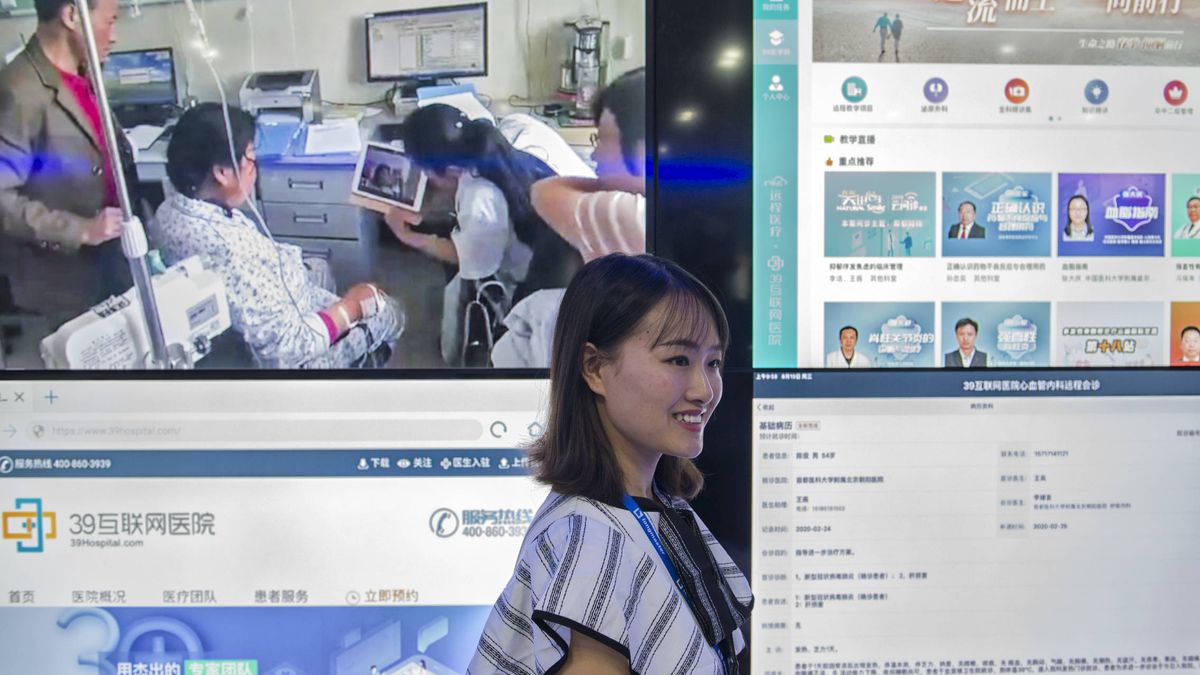 Hospitales 'online', la apuesta de China para llevar la sanidad a todo el país tras el covid