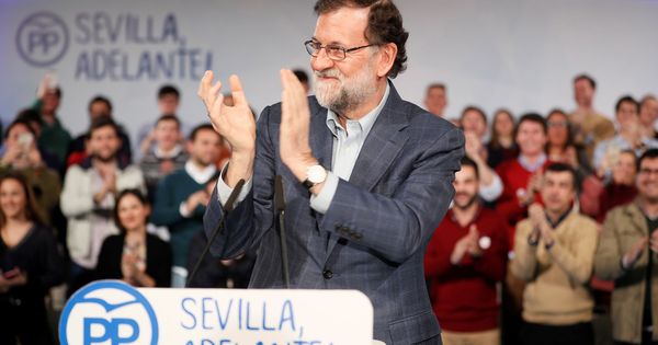 Foto: El presidente del Gobierno, Mariano Rajoy, durante su intervención en la clausura de un acto del PP de Sevilla, este 20 de enero. (EFE)