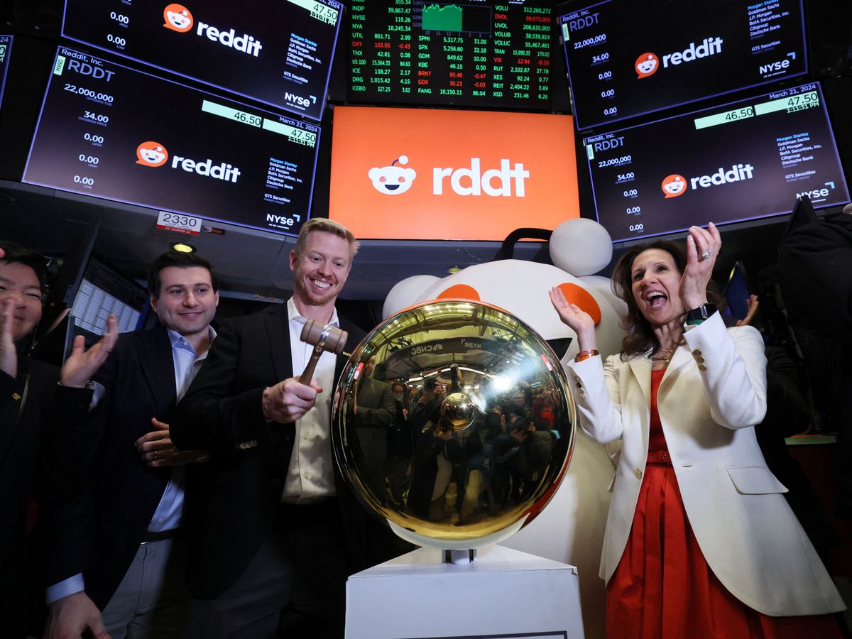 Foto: Debut bursátil de Reddit en Wall Street. (Reuters/Brendan McDermid)