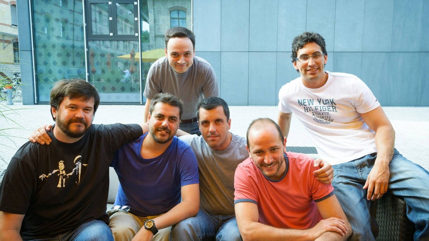 De izquierda a derecha, Julio Canto, Alejandro Bermúdez, Francisco Santos, Bernardo Quintero, Victor Manuel Álvarez y Emiliano Martínez, durante un reunión en Google Zurich en 2012. (Cedida)