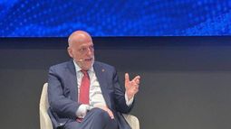 La acumulación de partidos y la expansión de las competiciones preocupan por su impacto en la salud y la sostenibilidad del fútbol, según LaLiga