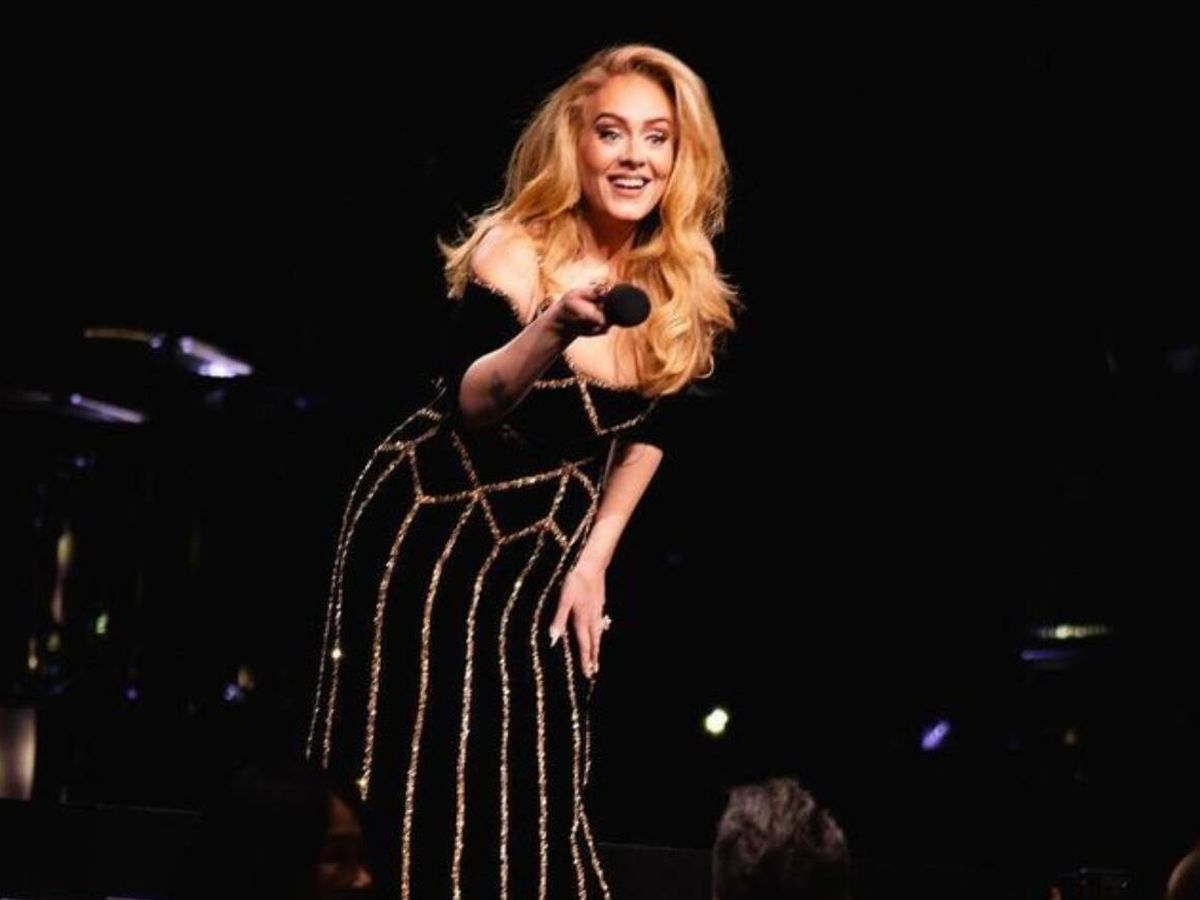 Foto: Adele en uno de sus conciertos hablando con su público. (Instagram/@adele)