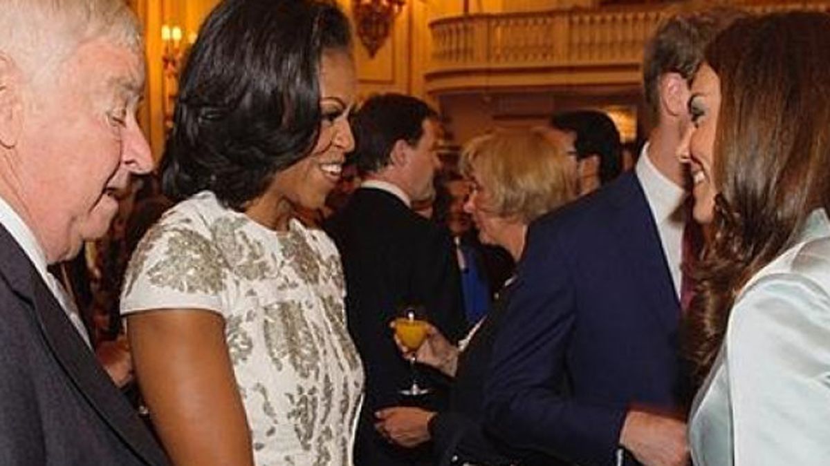 La polémica chaqueta de 5.500 euros que Michelle Obama llevó a Buckingham Palace