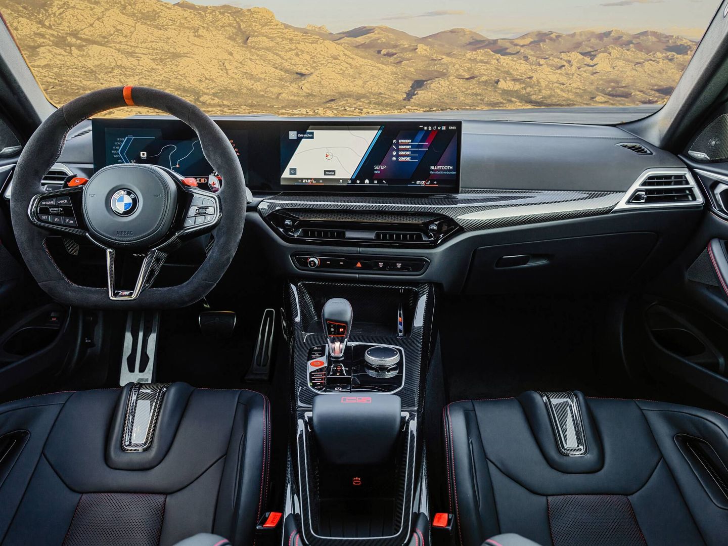 Equipa el BMW Curved Display, con una instrumentación de 12,3 pulgadas y otra central de 14,9. 