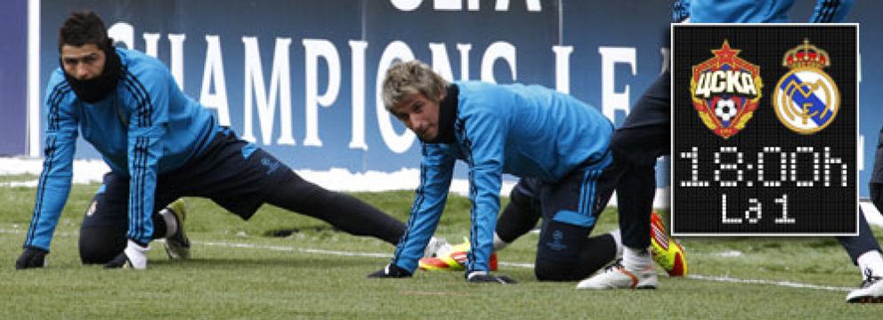 Foto: Un jugador del Real Madrid no puede hoy buscar excusas en el césped artificial