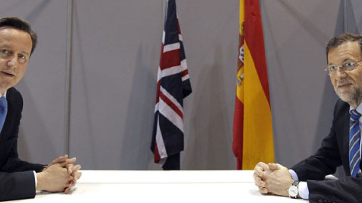 Rajoy planta cara a Cameron y Merkel para evitar un presupuesto europeo "inaceptable"