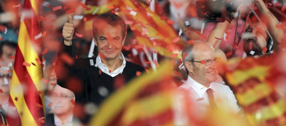 Foto: Zapatero contesta a Rajoy: “No haremos las leyes que quiere el Papa”